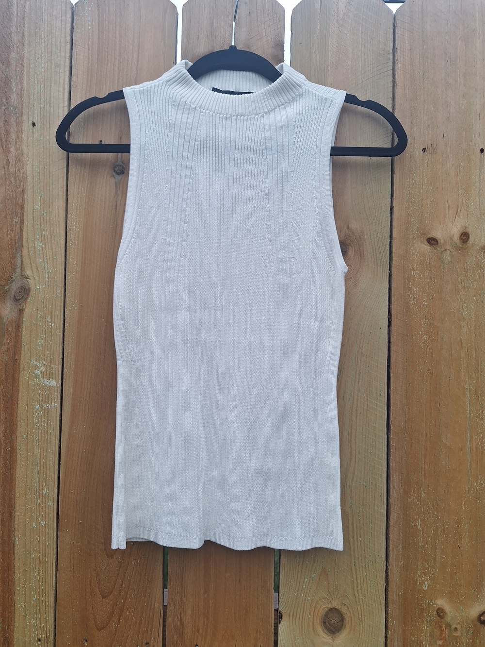 White House Black Market Cream Ribbed Mock Neck Tank Size Medium Petite